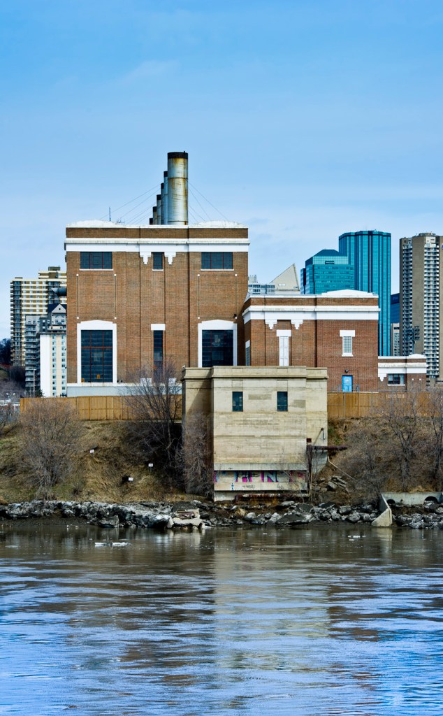 Rossdale end on view